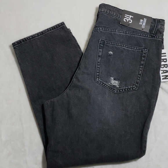BDG Urban Outfitters Slim Straight Distressed Jean - Picture 4 of 8
